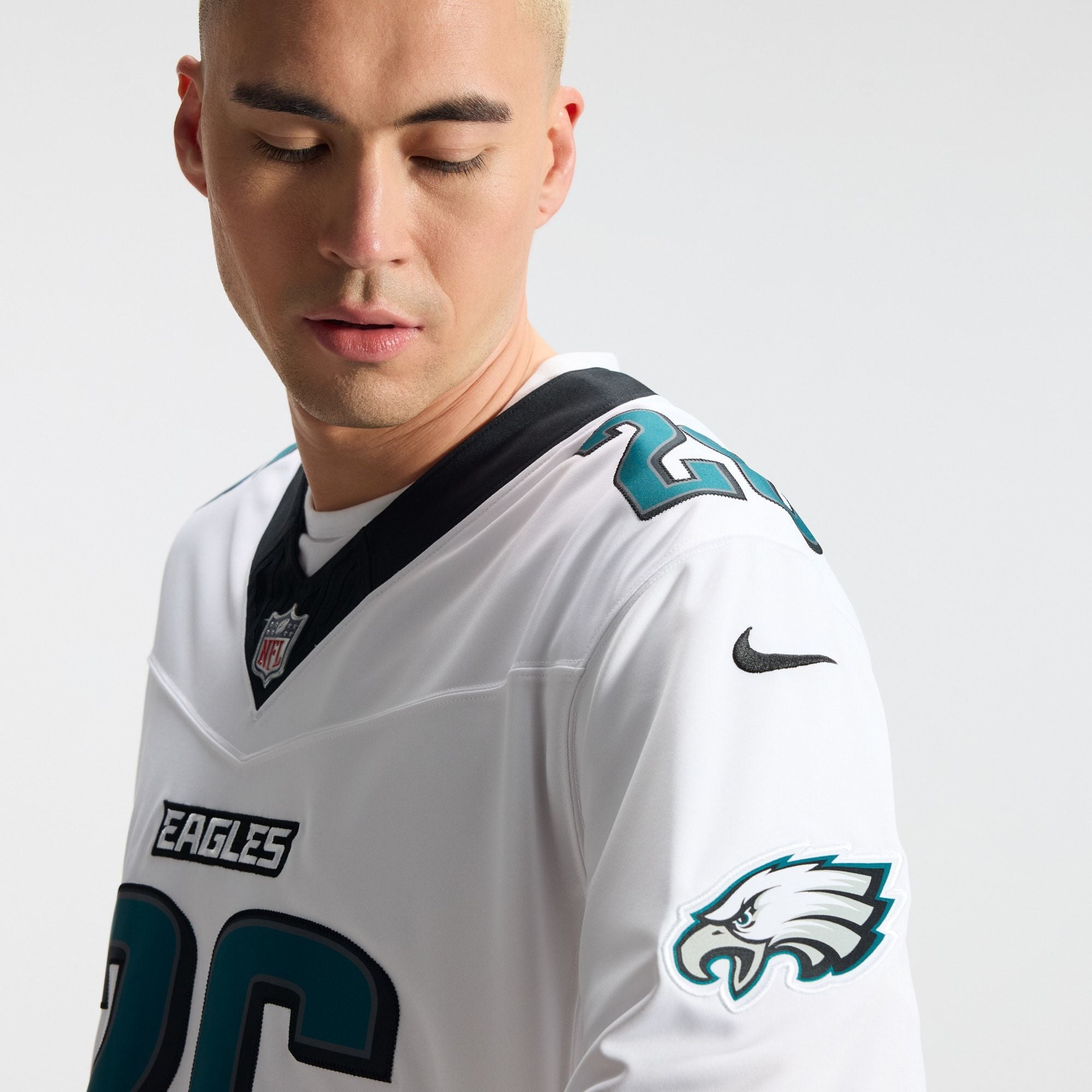 Men's Philadelphia Eagles Saquon Barkley Nike White Vapor Fuse Stitched Limited Jersey